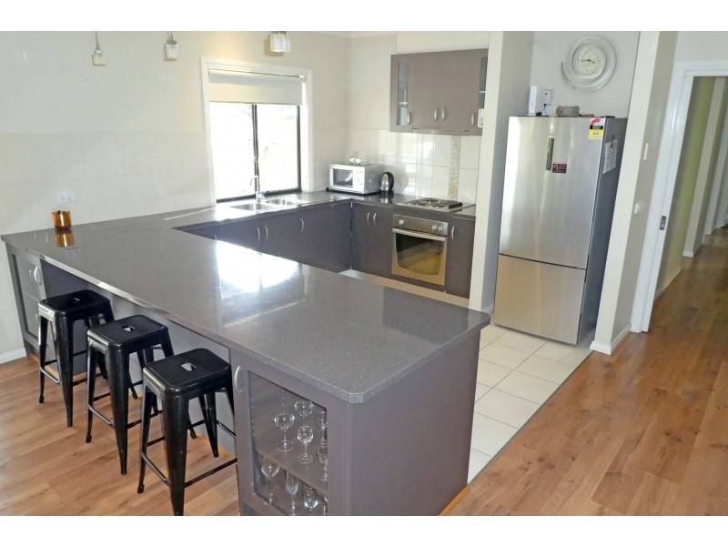 15 Carmaria Court, Kyabram VIC 3620