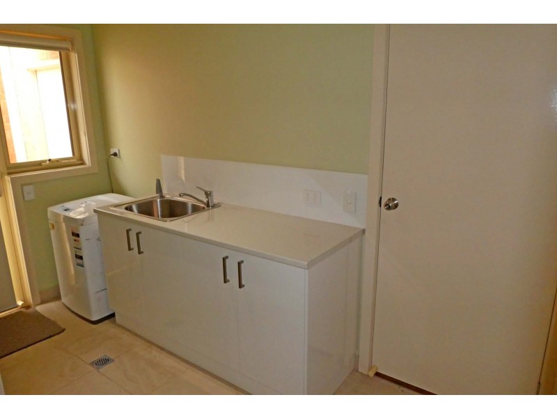 2/9 Hawkins Street, Kyabram VIC 3620