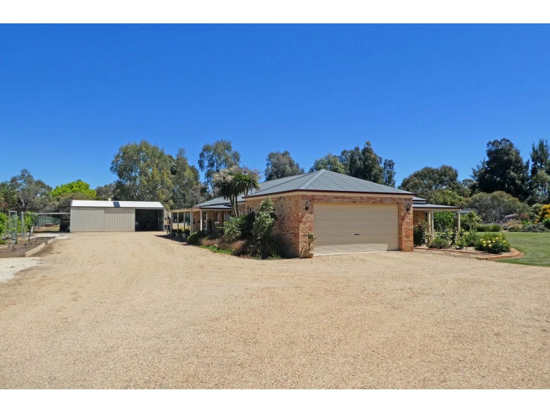 10 Gardadale Drive, Kyabram VIC 3620