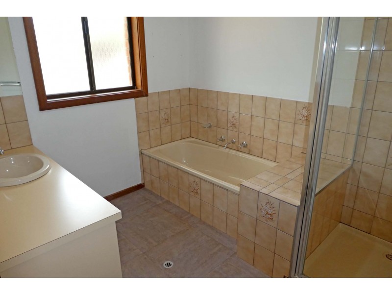 16 Waratah Street, Kyabram VIC 3620