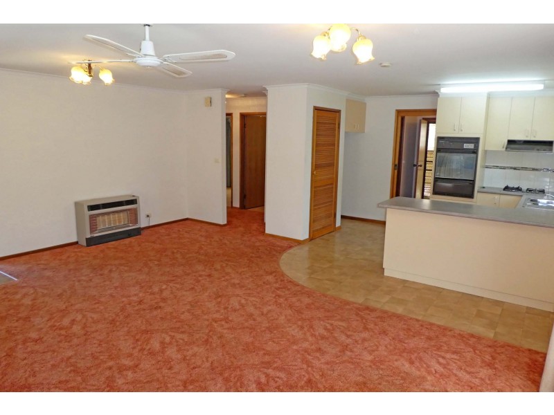 1/152 Fenaughty Street, Kyabram VIC 3620