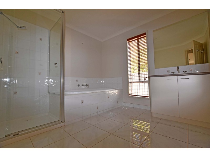 10 Eden Grove, Kyabram VIC 3620