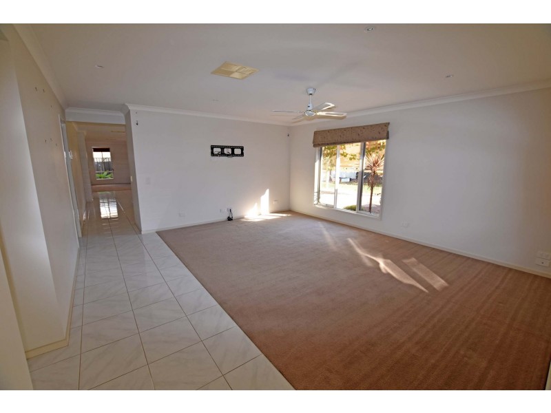 10 Eden Grove, Kyabram VIC 3620