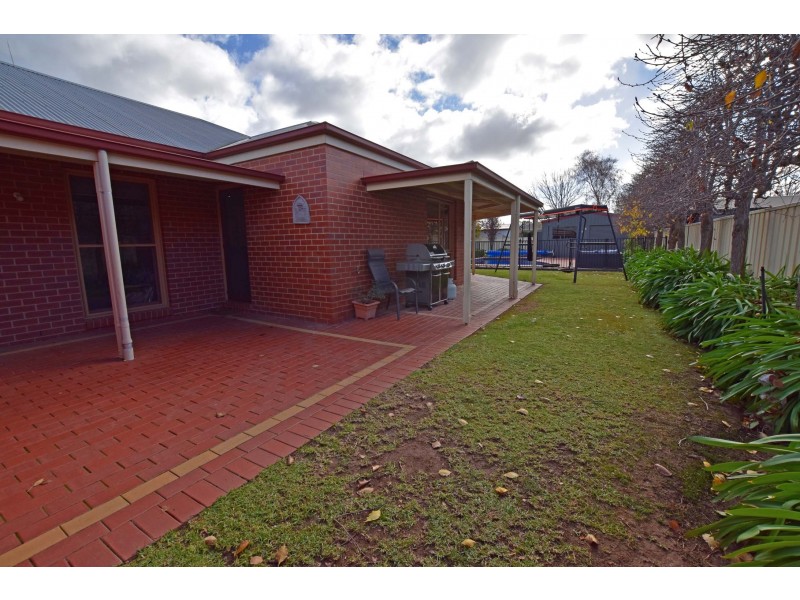 4A Outram Avenue, Kyabram VIC 3620