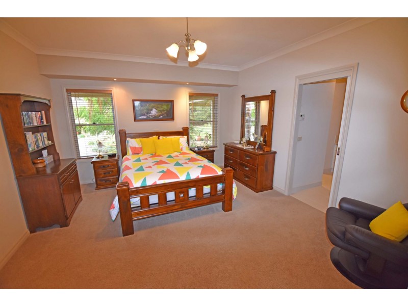 5 Gardadale Drive, Kyabram VIC 3620