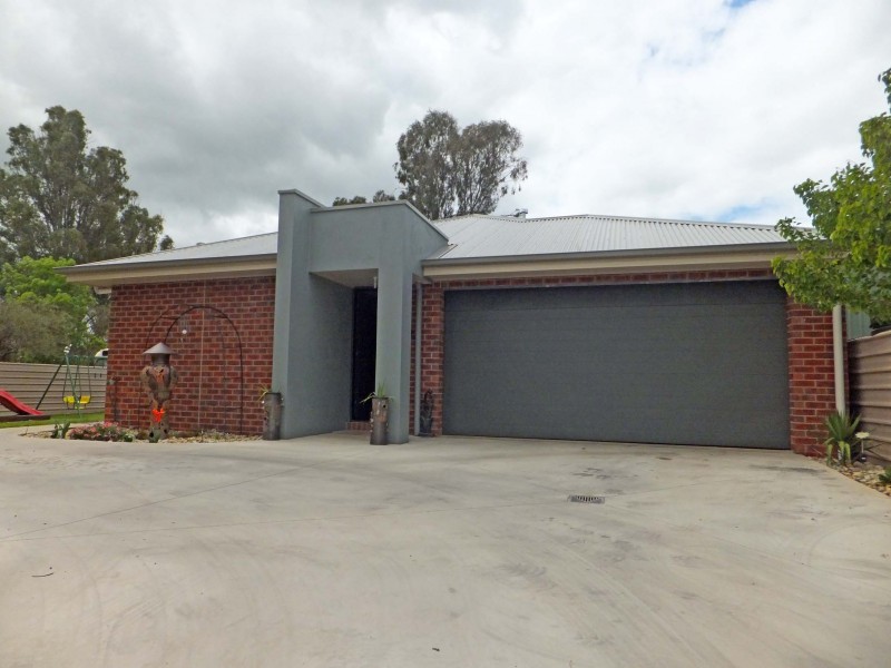 2/7 Lancaster Street, Kyabram VIC 3620
