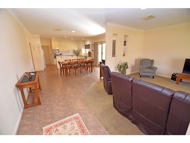 52 Goegan Drive, Kyabram VIC 3620