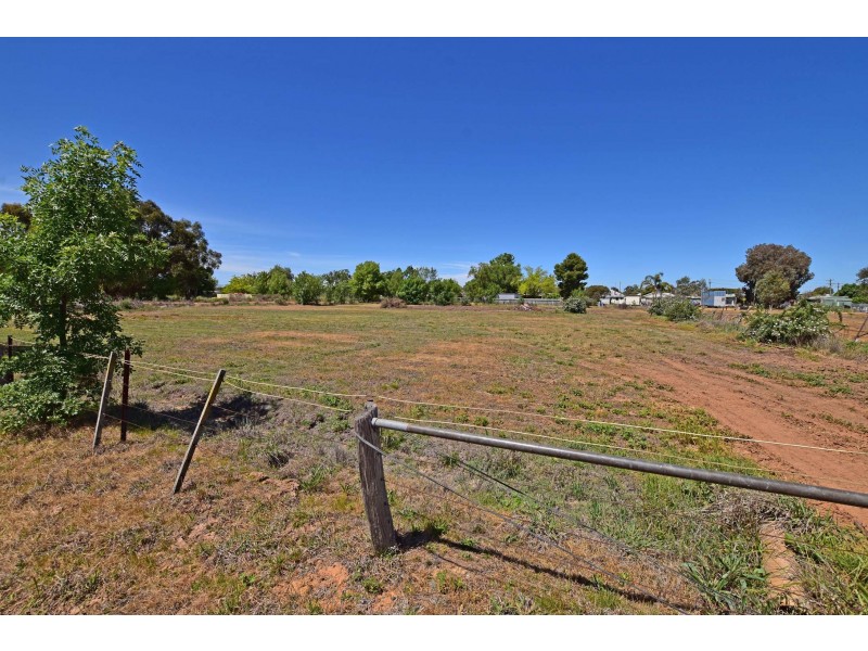 24  Tisdall Road, Kyabram VIC 3620