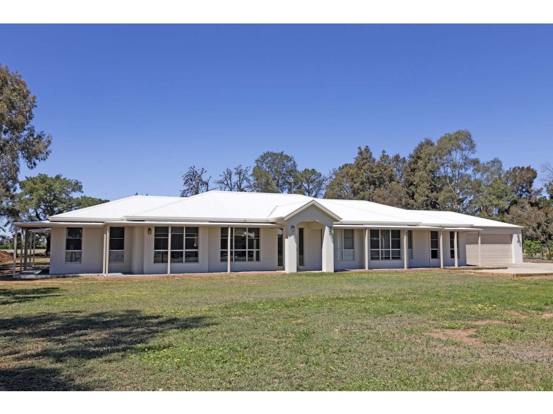21 Amarco Lane, Kyabram VIC 3620