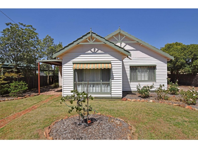 13 Lancaster Street, Kyabram VIC 3620