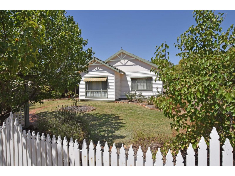 13 Lancaster Street, Kyabram VIC 3620