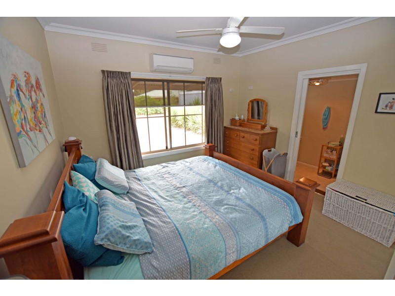 14 Weller Road, Lancaster VIC 3620