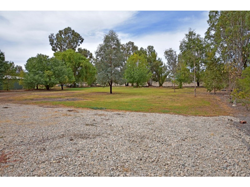14 Weller Road, Lancaster VIC 3620