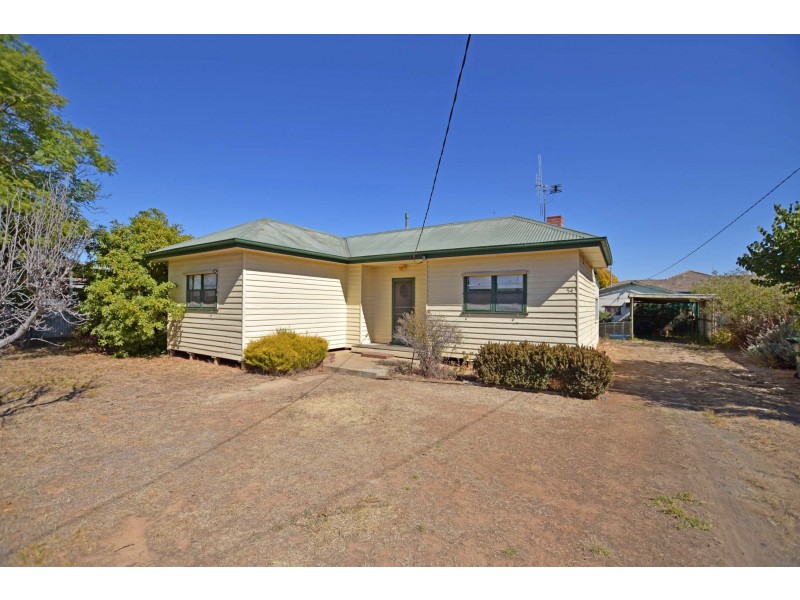 54 Lake Road, Kyabram VIC 3620