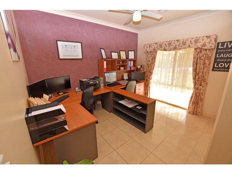16 Deakin Grove, Tongala VIC 3621