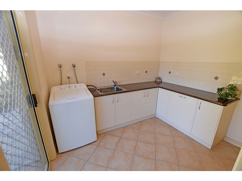 16 Deakin Grove, Tongala VIC 3621