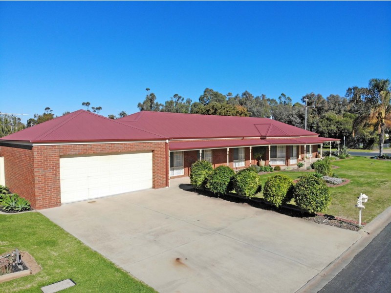 16 Deakin Grove, Tongala VIC 3621