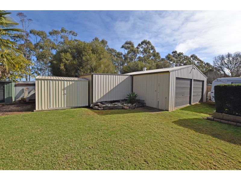 24 Waverley Avenue, Merrigum VIC 3618