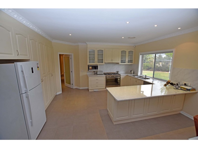 2 Jenmar Drive, Kyabram VIC 3620