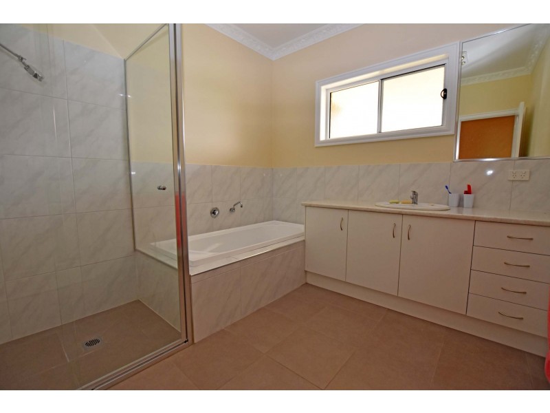 2 Jenmar Drive, Kyabram VIC 3620