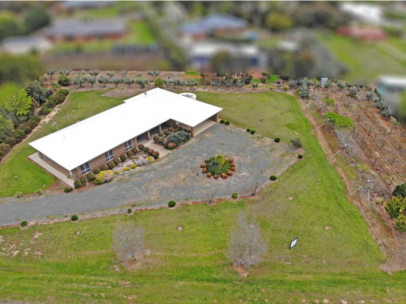 2 Jenmar Drive, Kyabram VIC 3620