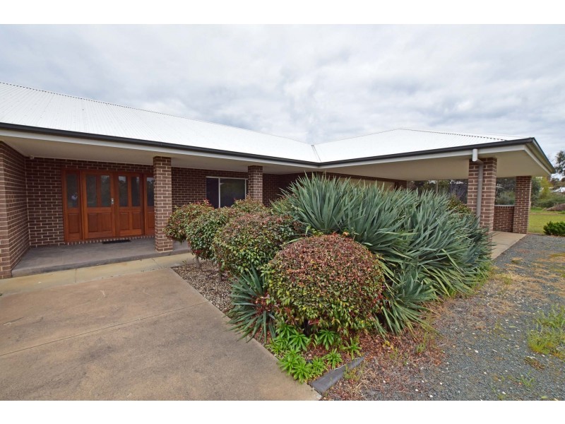 2 Jenmar Drive, Kyabram VIC 3620