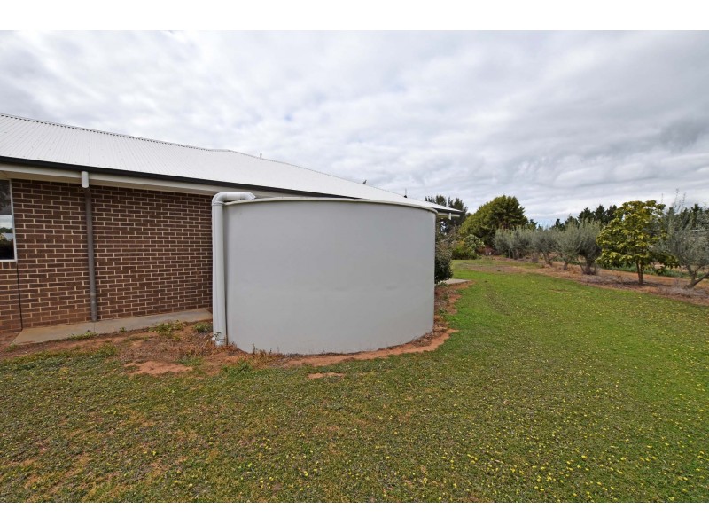 2 Jenmar Drive, Kyabram VIC 3620