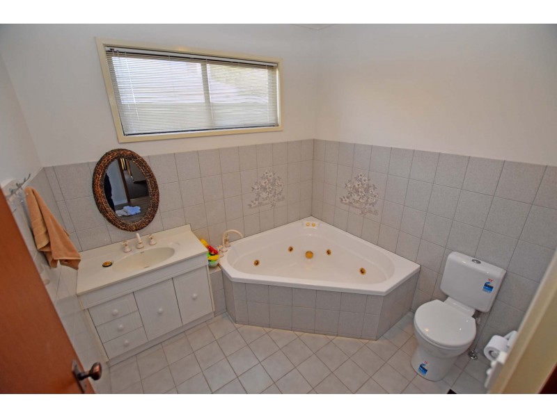 47 Birdwood Avenue, Stanhope VIC 3623