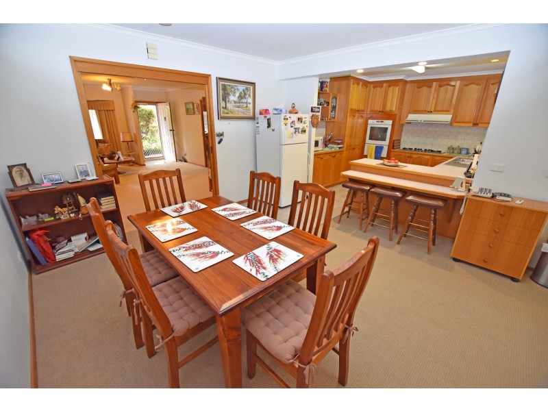 11 Outram Avenue, Kyabram VIC 3620