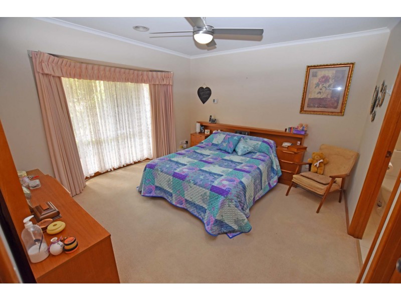 11 Outram Avenue, Kyabram VIC 3620