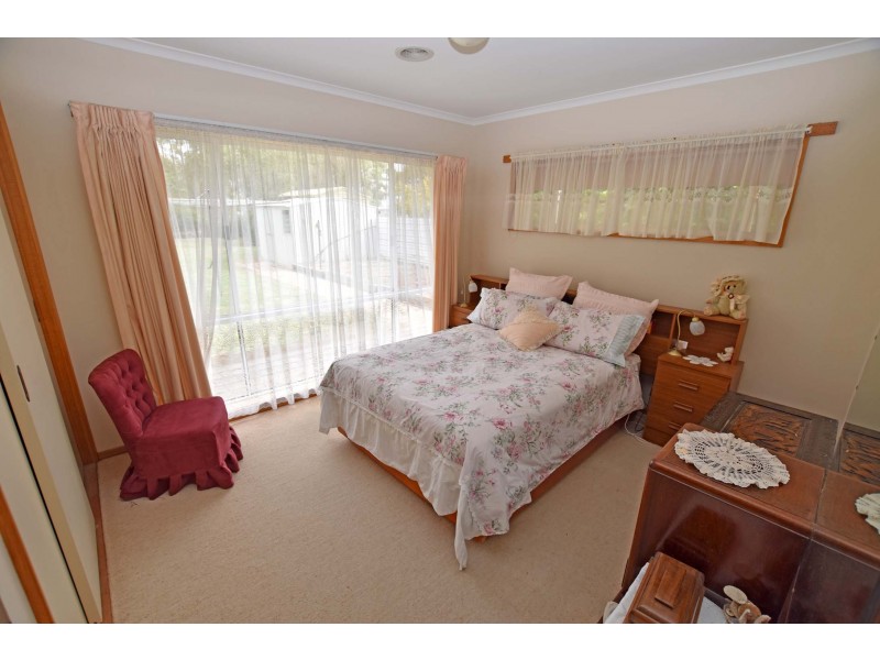 11 Outram Avenue, Kyabram VIC 3620