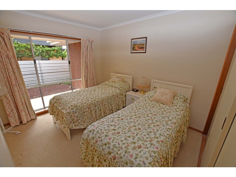 11 Outram Avenue, Kyabram VIC 3620