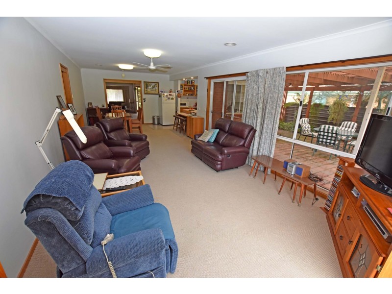 11 Outram Avenue, Kyabram VIC 3620