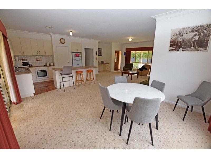 12 Eden Grove, Kyabram VIC 3620