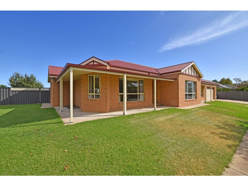 12 Eden Grove, Kyabram VIC 3620