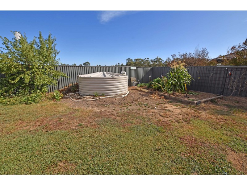 12 Eden Grove, Kyabram VIC 3620