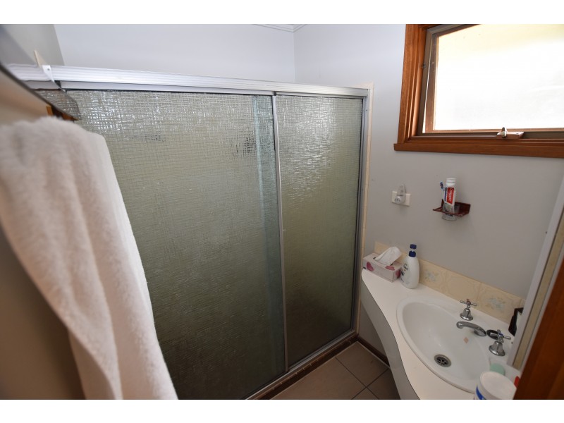 11 Bond Street, Kyabram VIC 3620