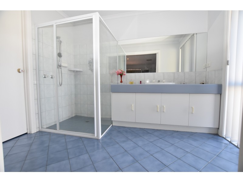 37 Munro Crescent, Kyabram VIC 3620