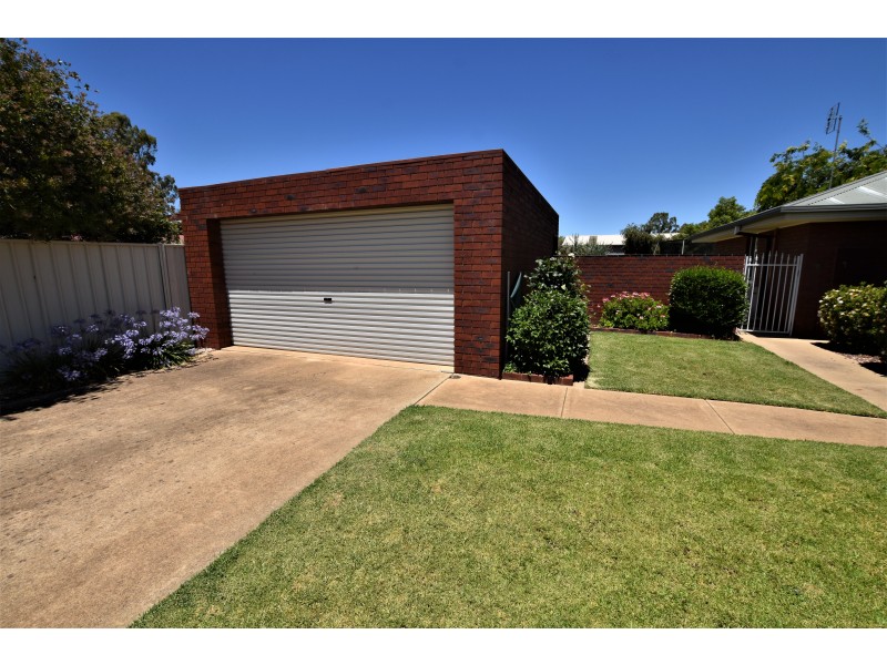37 Munro Crescent, Kyabram VIC 3620