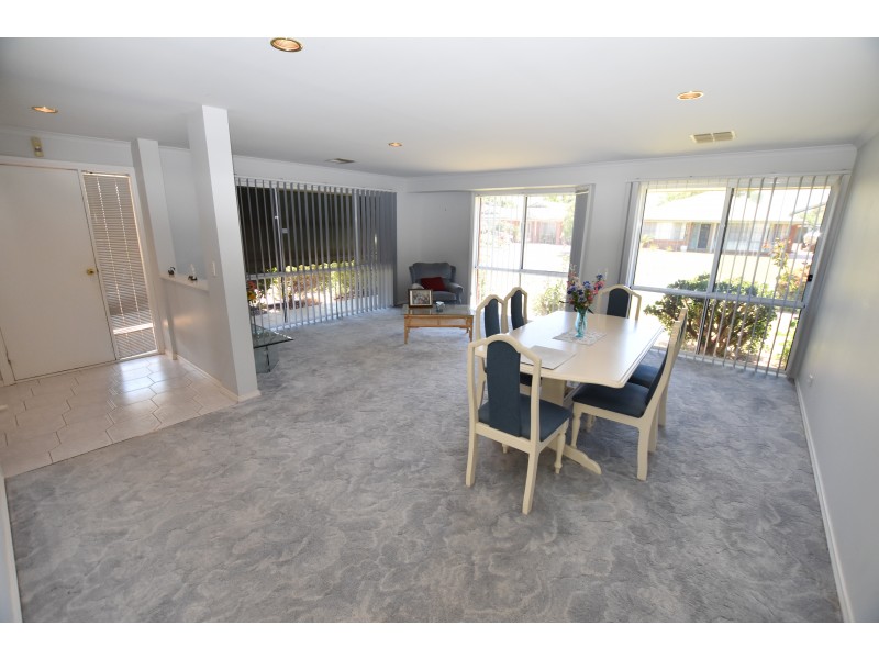 37 Munro Crescent, Kyabram VIC 3620