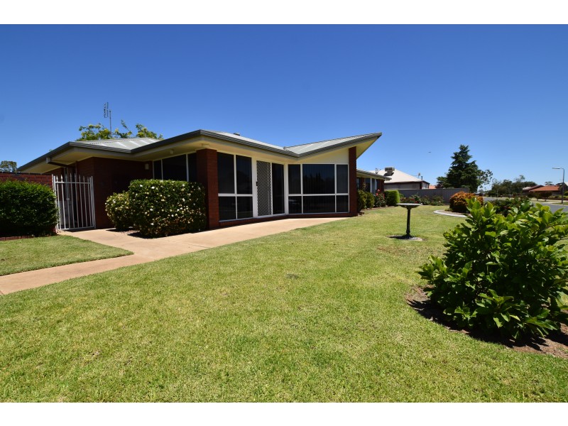 37 Munro Crescent, Kyabram VIC 3620