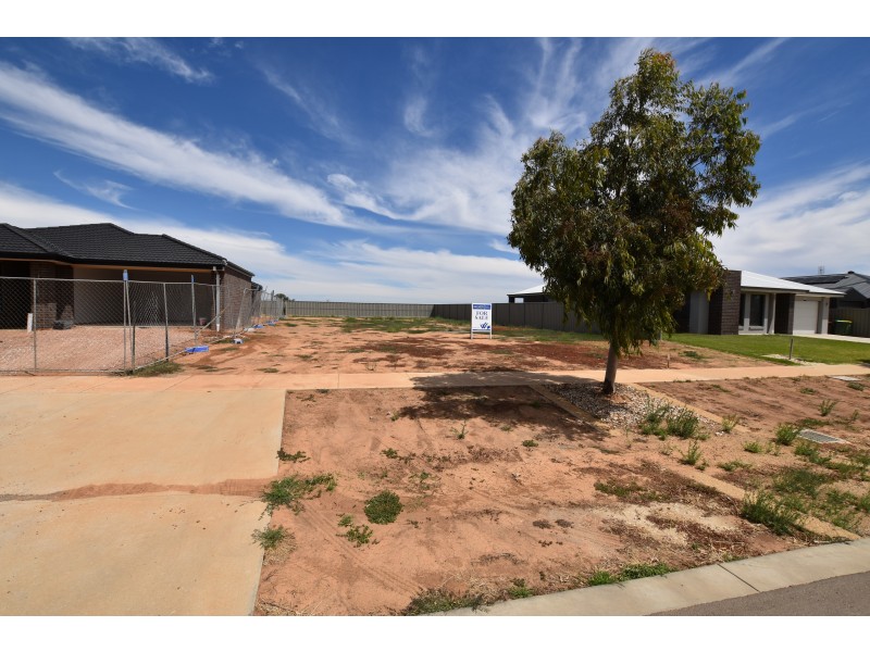 22 Kangaroo Way, Kyabram VIC 3620