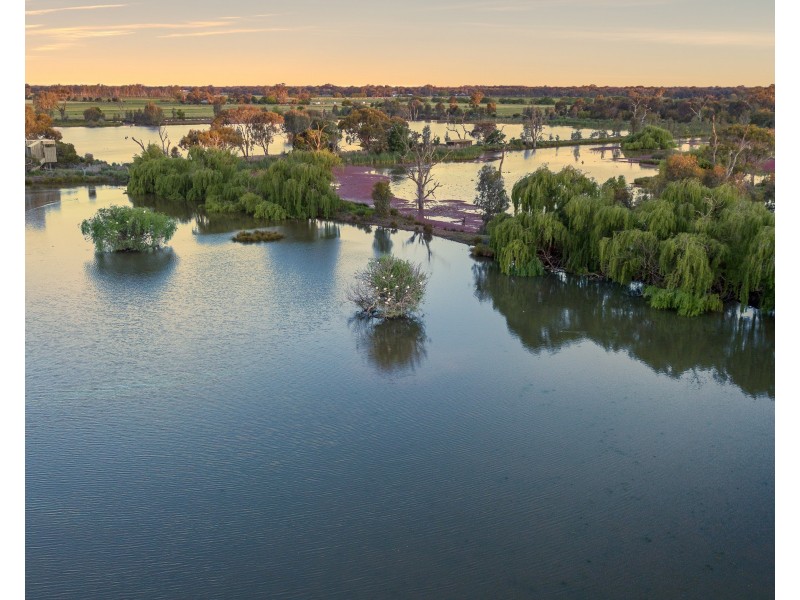 16-19 & 32-46 Lake Road, Kyabram VIC 3620