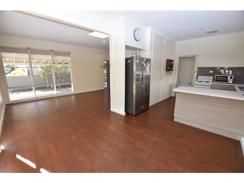 98 Albion Street, Kyabram VIC 3620