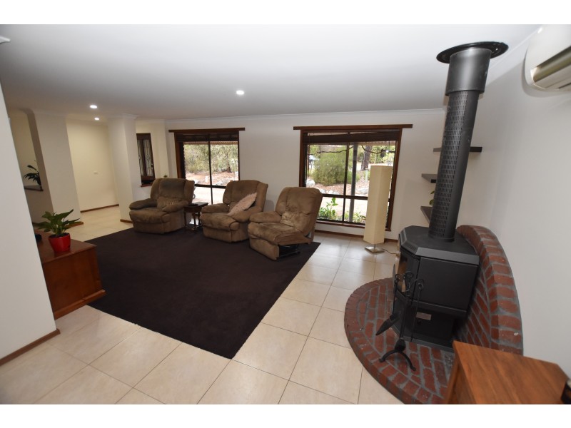 15 Devine Road, Kialla West VIC 3631