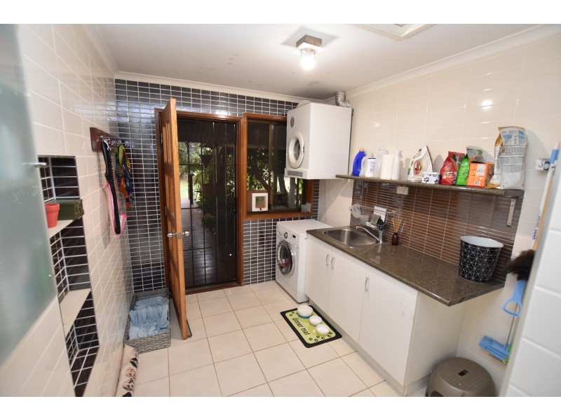 15 Devine Road, Kialla West VIC 3631