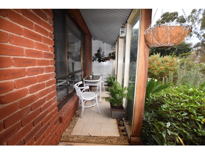 15 Devine Road, Kialla West VIC 3631