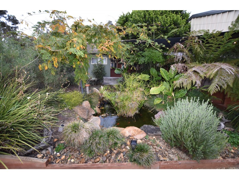 15 Devine Road, Kialla West VIC 3631