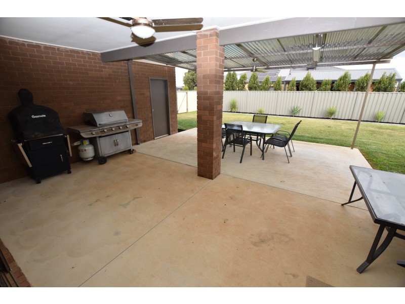 12 Kangaroo Way, Kyabram VIC 3620