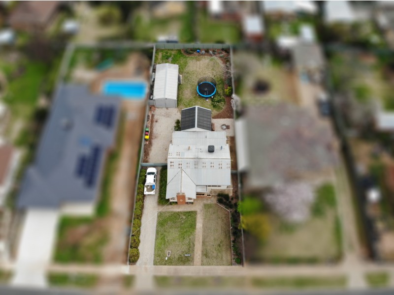 12 Saunders Street, Kyabram VIC 3620